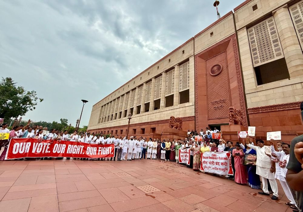 India Alliance MPs protest in Parliament