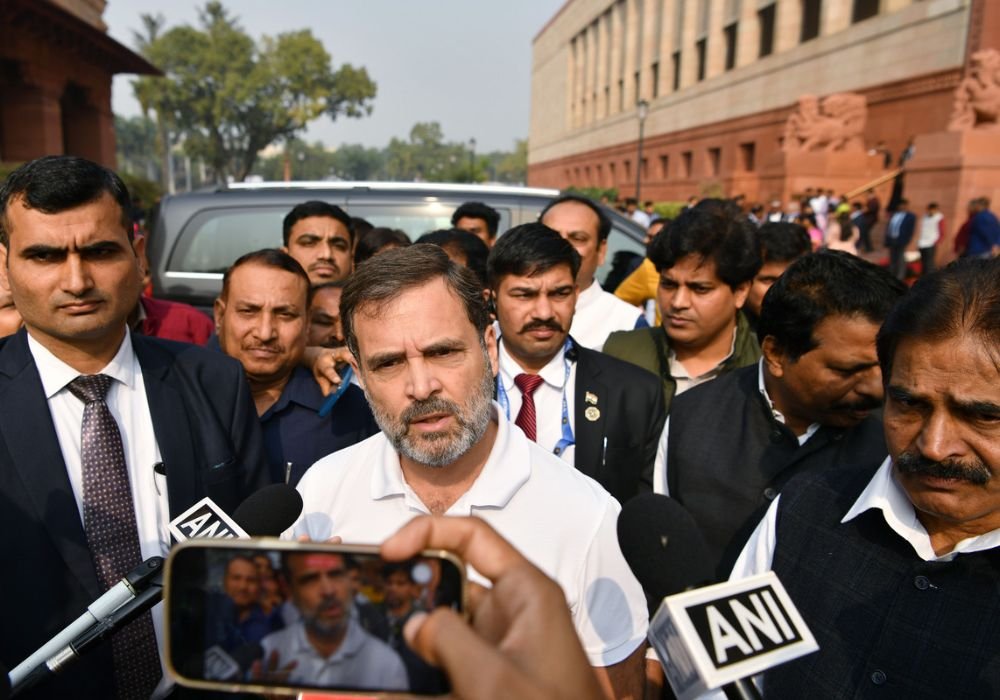 Rahul Gandhi accuses Election Commission of stealing votes for BJP!