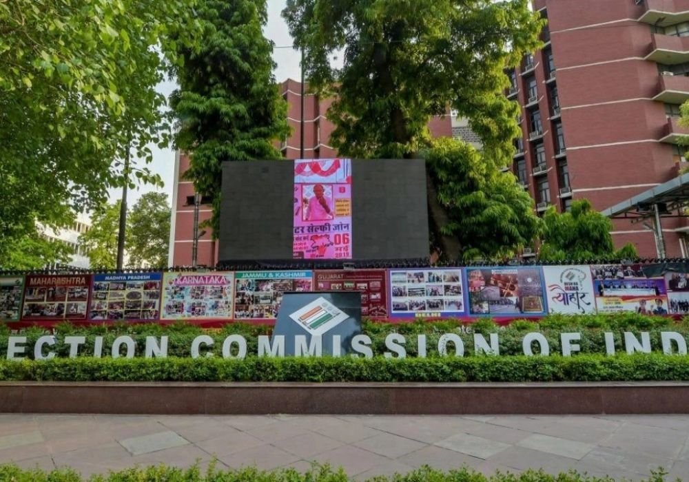 Election Commission denies Rahul's allegations