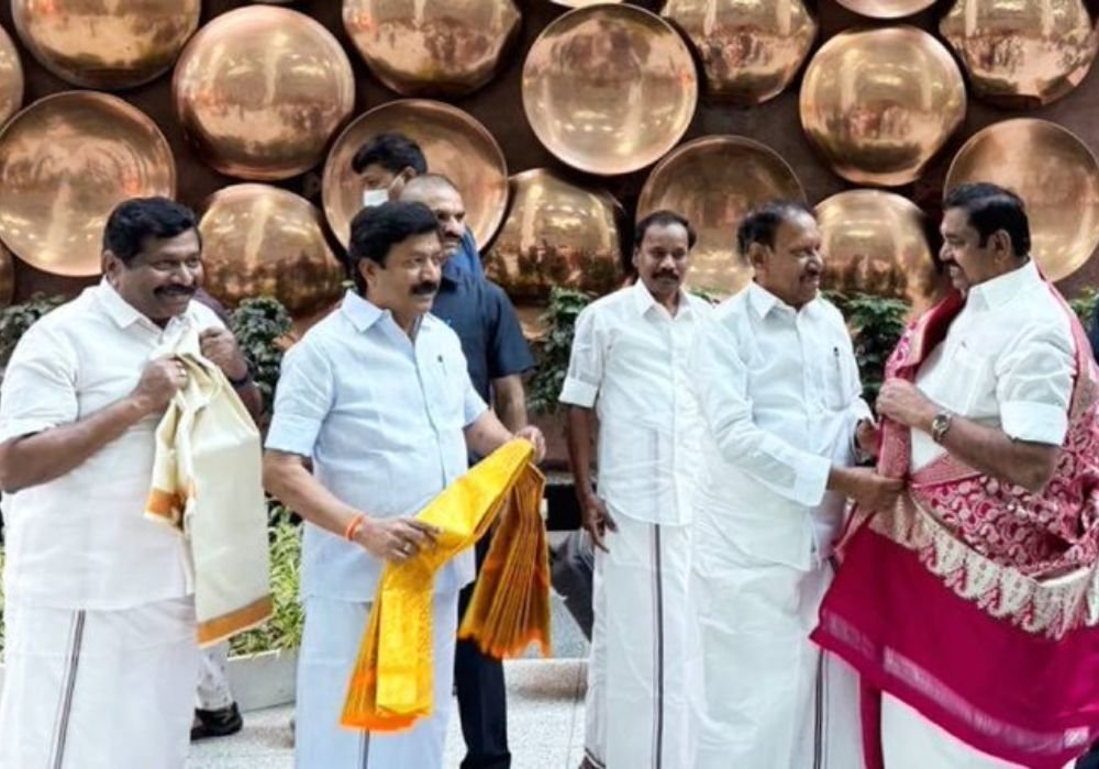 EPS to meet Amit Shah in Delhi today