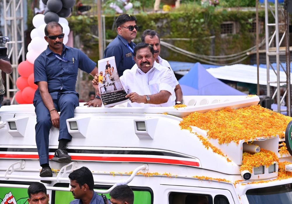 No one can enslave AIADMK: Eps