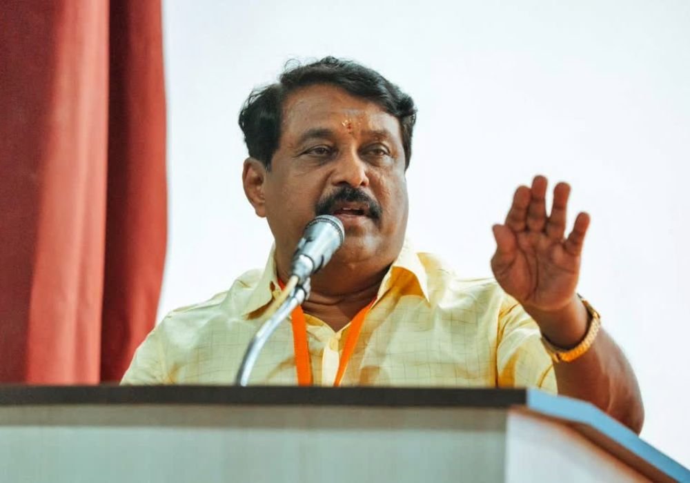 Nainar Nagendran holds meeting