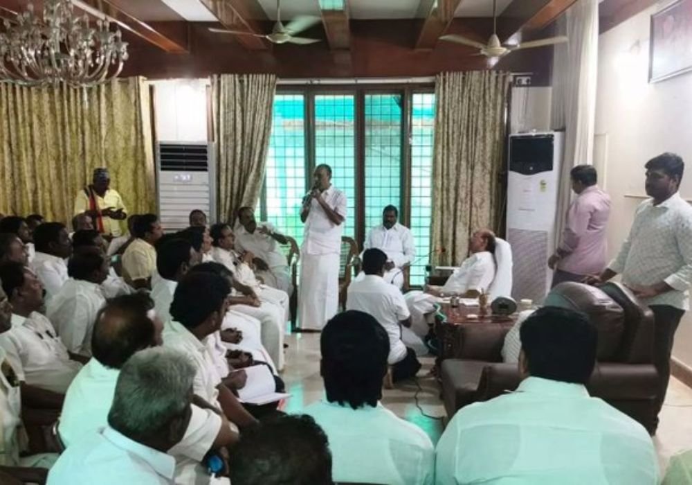 Ramadoss holds discussions regarding the election alliance.