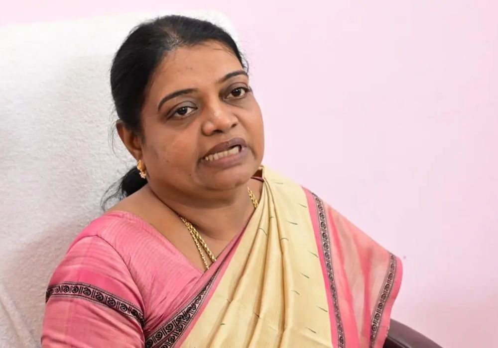 Geetha Jeevan condemn C.V. Shanmugam speech