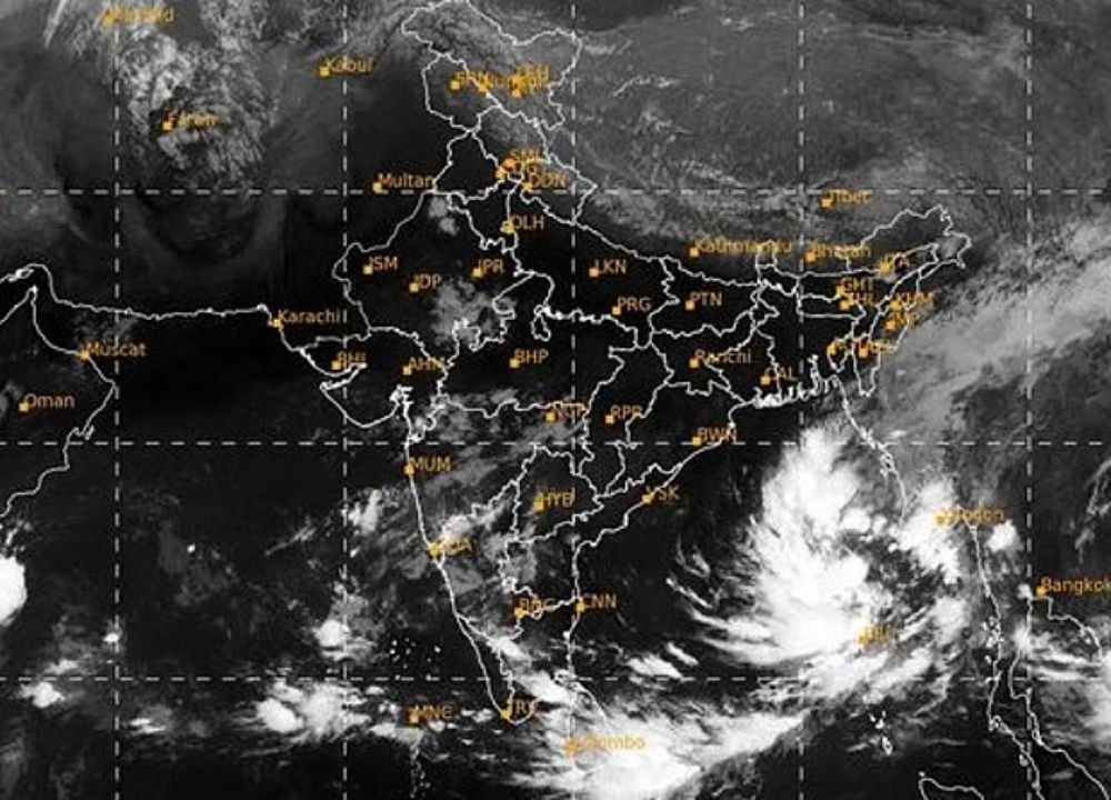 Two low-pressure areas at the same time: Heavy rain will continue!