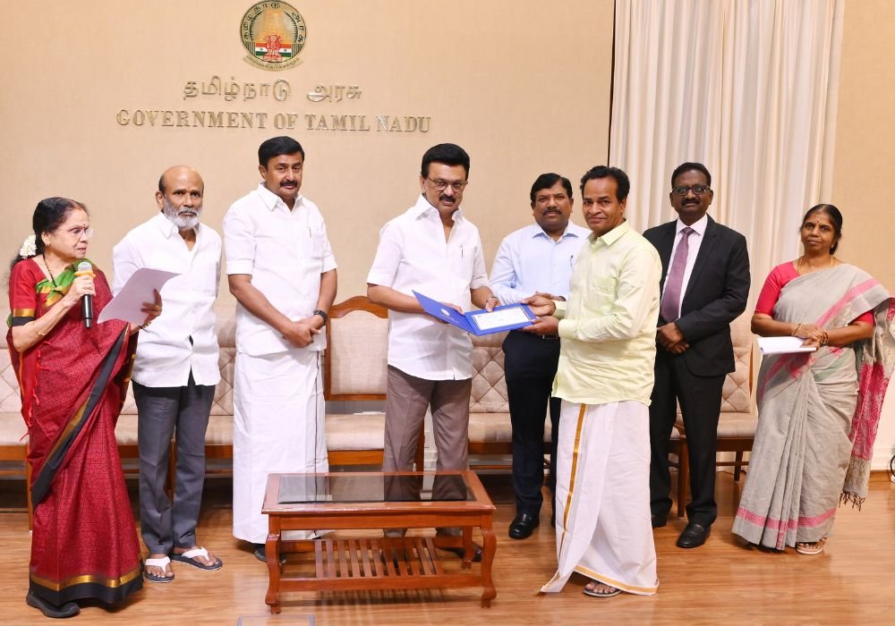 M.K. Stalin provided financial assistance to 525 people on behalf of the arts forum
