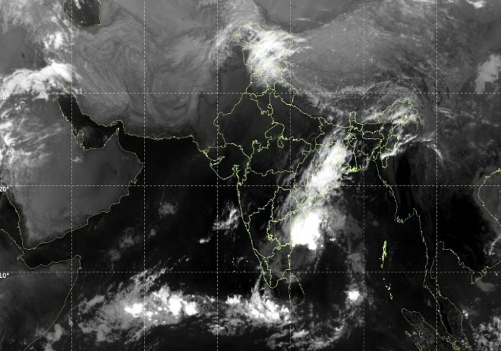 Cyclone Titva 50 km from Chennai
