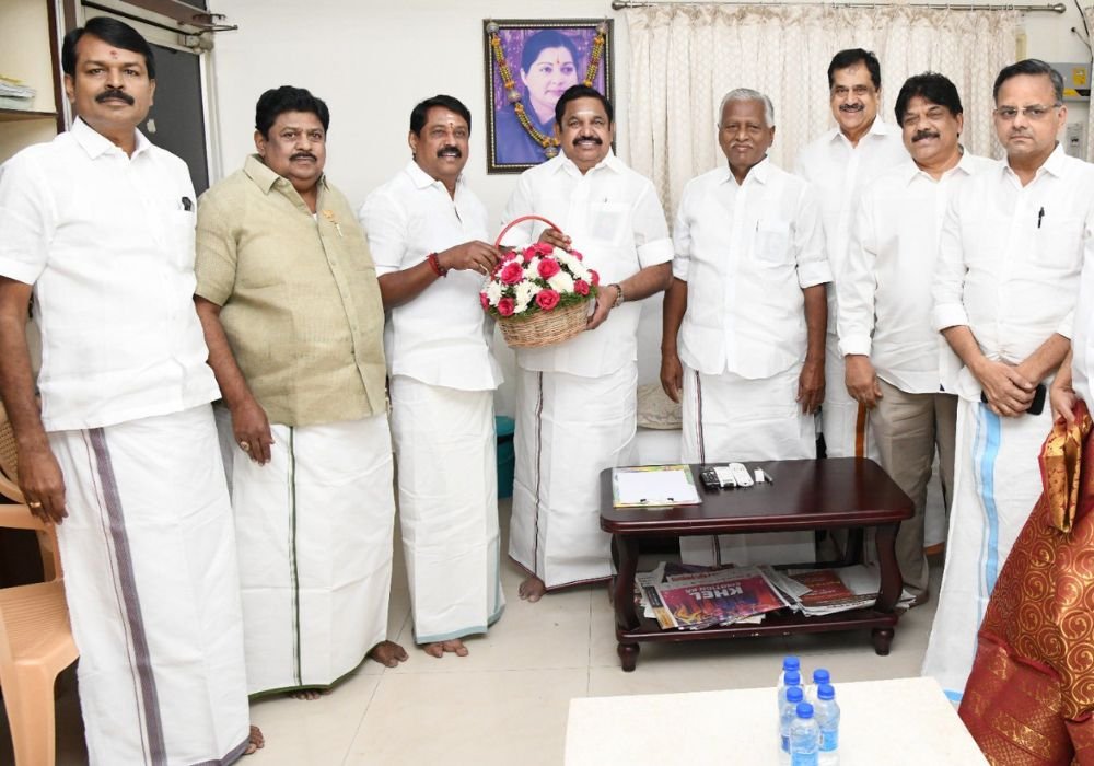 EPS & Nainar held discussions regarding seat allocation.