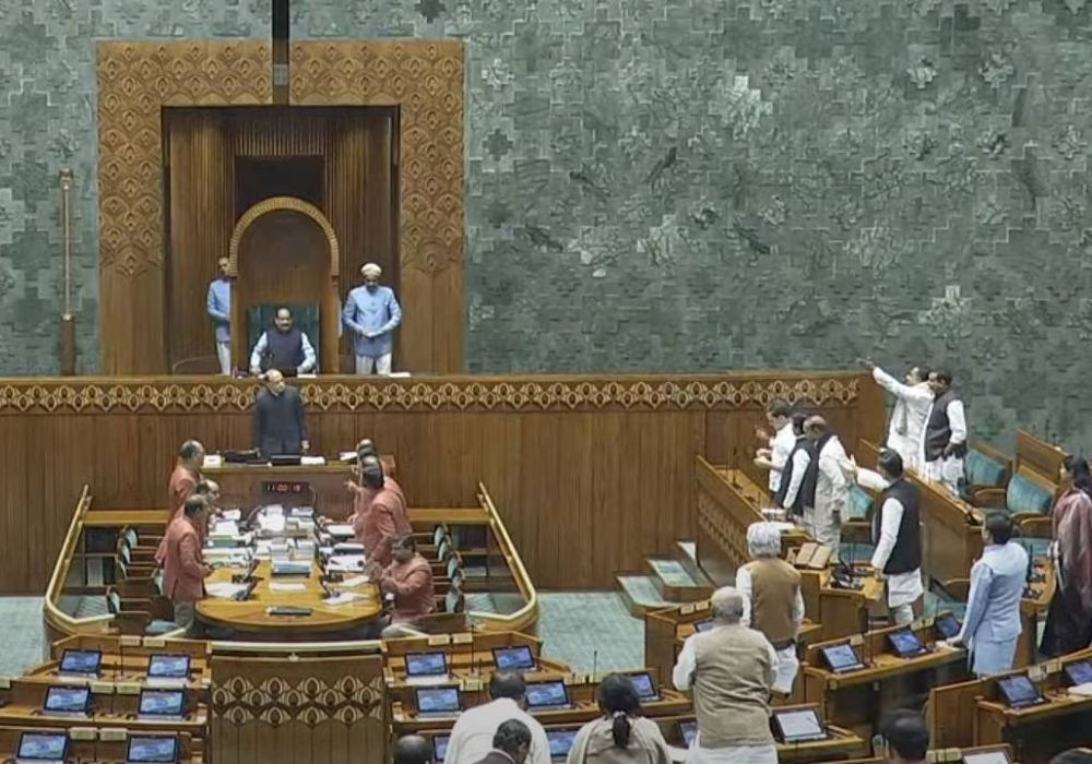 Opposition parties create uproar: Lok Sabha adjourned again!