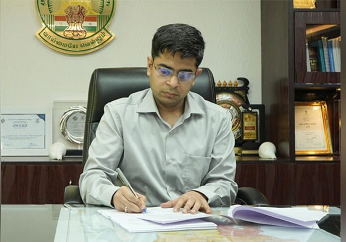 Thoothukudi: Vishu Mahajan takes charge as new Collector